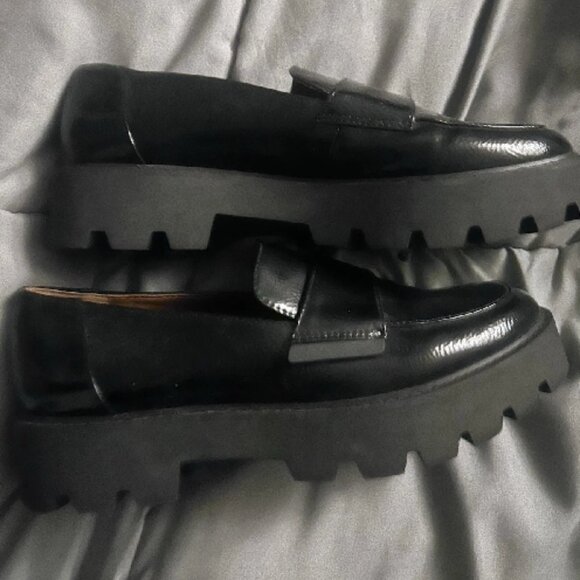 Franco Sarto Black Patent Leather Loafers Size 9US Without Box For Women's - Picture 2 of 2